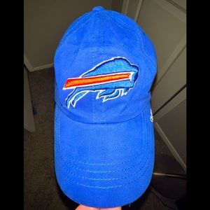 One size fits all bills hat #bills